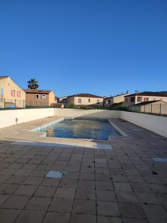 Villa Club T2 A Mar Vivo, Plages A Pieds, Piscine La Seyne-sur-Mer Bagian luar foto